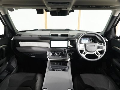 LAND ROVER DEFENDER - 2