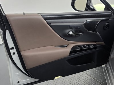 2024 Lexus ES 缩略图 14