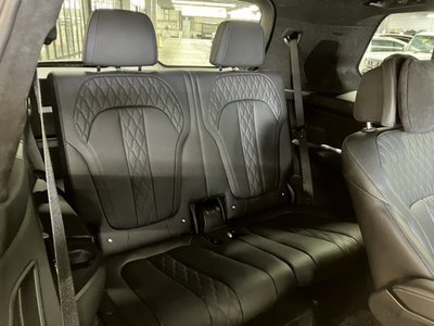 2022 BMW X7 — миниатюра 16