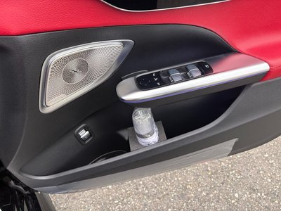 2025 Mercedes-BENZ C-CLASS 缩略图 31