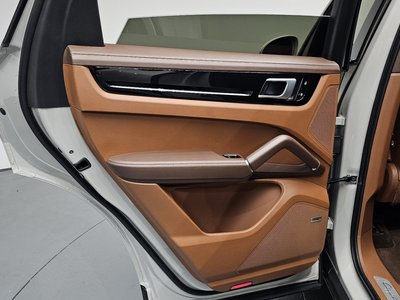صورة مصغرة 15 لـ 2021 Porsche CAYENNE