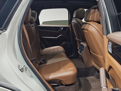 صورة مصغرة 17 لـ 2021 Porsche CAYENNE