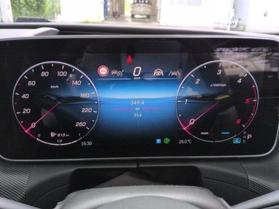 2025 MERCEDES-BENZ C-CLASS photo 3