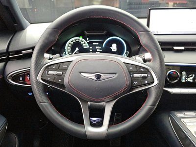 2023 Genesis GV70 thumbnail 19