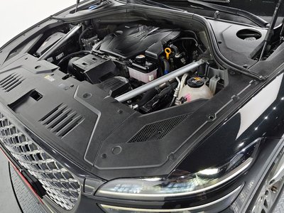 صورة 7 لـ 2023 Genesis GV70