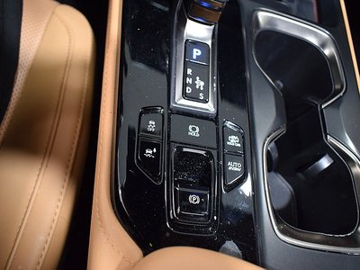 2023 Lexus NX — миниатюра 13