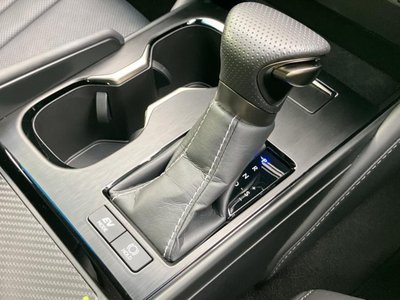 2023 Lexus ES 缩略图 18