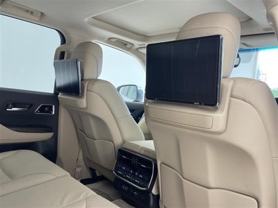 TOYOTA LAND CRUISER 300 - 6