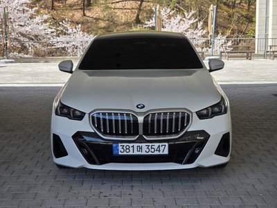 BMW 5 SERIES - 2