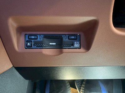 TOYOTA VELLFIRE - 10