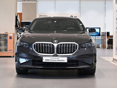 BMW 5 SERIES - 2