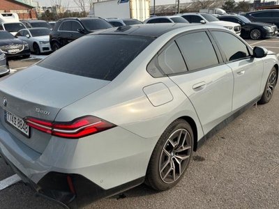 BMW 5 SERIES - 5