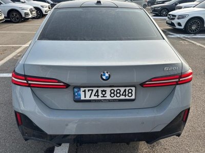 BMW 5 SERIES - 1