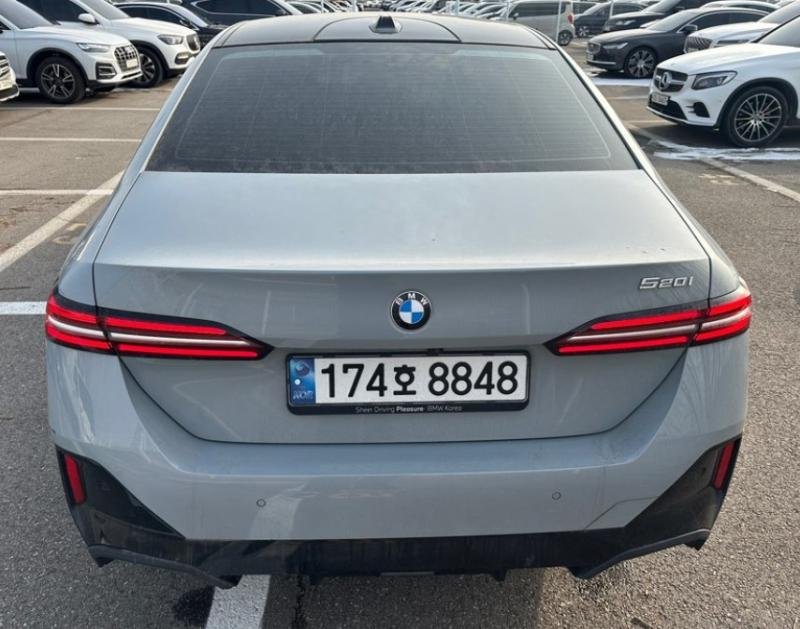 BMW 5 SERIES - View 1