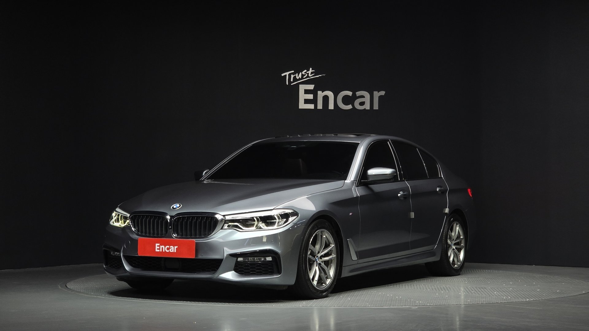 BMW 5 SERIES - View 1