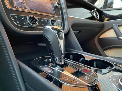 2018 Bentley BENTAYGA — миниатюра 18