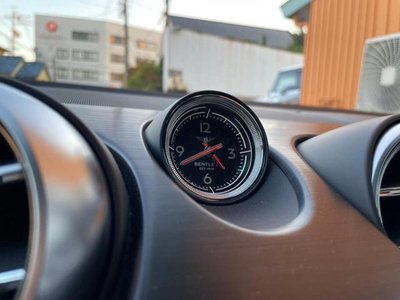 2018 Bentley BENTAYGA — миниатюра 16