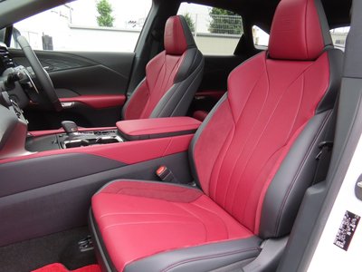 2025 Lexus RX thumbnail 13