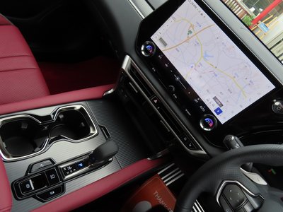 2025 Lexus RX thumbnail 16