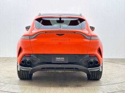 ASTON MARTIN DBX - 6