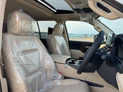 2025 Toyota LAND CRUISER 300 — миниатюра 44