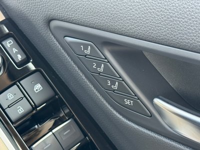 2025 Toyota LAND CRUISER 300 — миниатюра 51