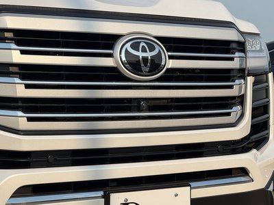 2025 Toyota LAND CRUISER 300 — миниатюра 27