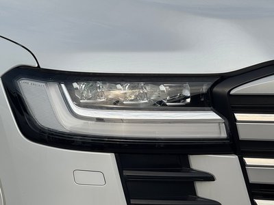 2025 Toyota LAND CRUISER 300 — миниатюра 24