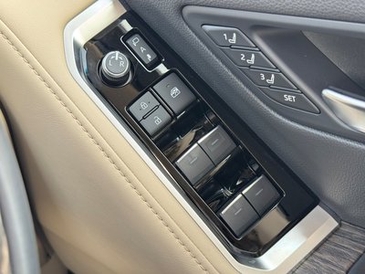 2025 Toyota LAND CRUISER 300 — миниатюра 50