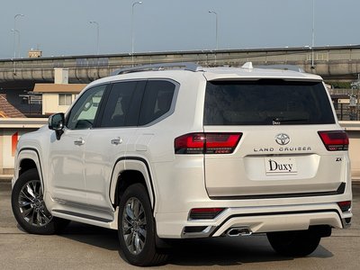 2025 Toyota LAND CRUISER 300 — миниатюра 16