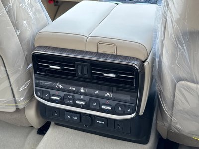 2025 Toyota LAND CRUISER 300 — миниатюра 70
