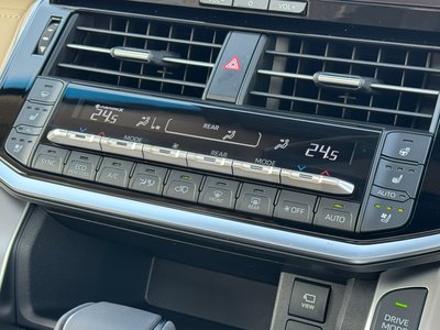 2025 Toyota LAND CRUISER 300 — миниатюра 61