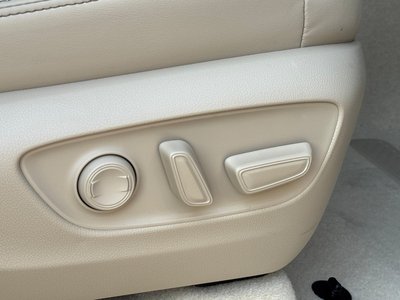 2025 Toyota LAND CRUISER 300 — миниатюра 47