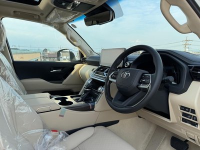 2025 Toyota LAND CRUISER 300 — миниатюра 43
