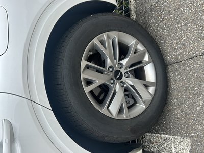صورة 6 لـ 2025 Genesis GV70