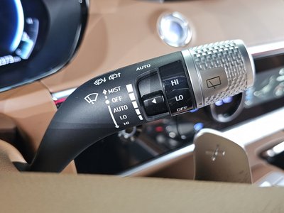 2023 Genesis GV70 — миниатюра 29