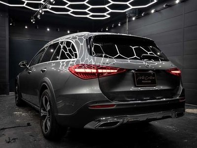 2023 Mercedes-BENZ C-CLASS photo 4