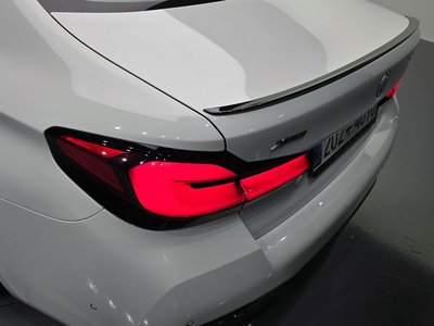 BMW 5 SERIES - 10