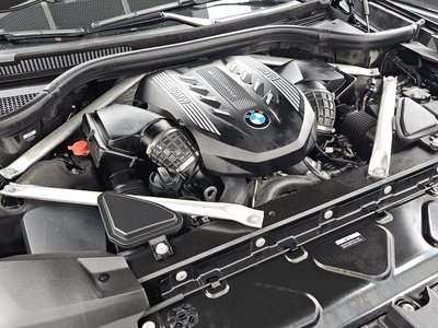 BMW X7 - 7