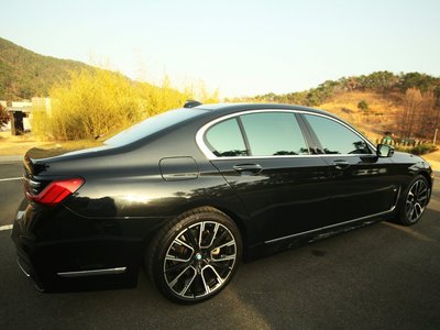 BMW 7 SERIES - 5