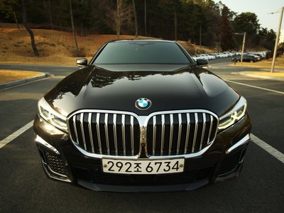 BMW 7 SERIES - 2