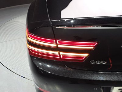 GENESIS G80 (RG3) - 10