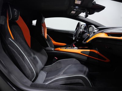 2024 Lamborghini REVUELTO thumbnail 52