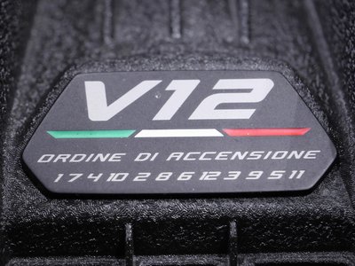 2024 Lamborghini REVUELTO photo 2