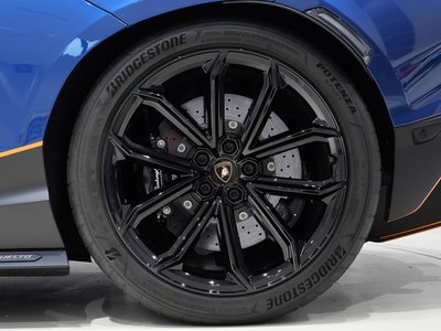 2024 Lamborghini REVUELTO thumbnail 22