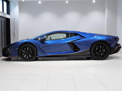 2024 Lamborghini REVUELTO thumbnail 18