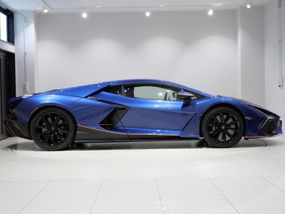 2024 Lamborghini REVUELTO thumbnail 23