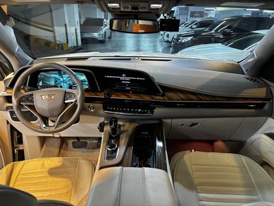 2021 Cadillac ESCALADE photo 4