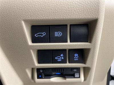 TOYOTA LAND CRUISER 300 - 8