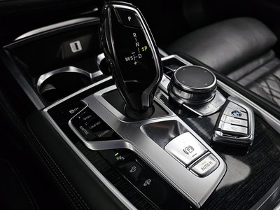 BMW 7 SERIES - 9
